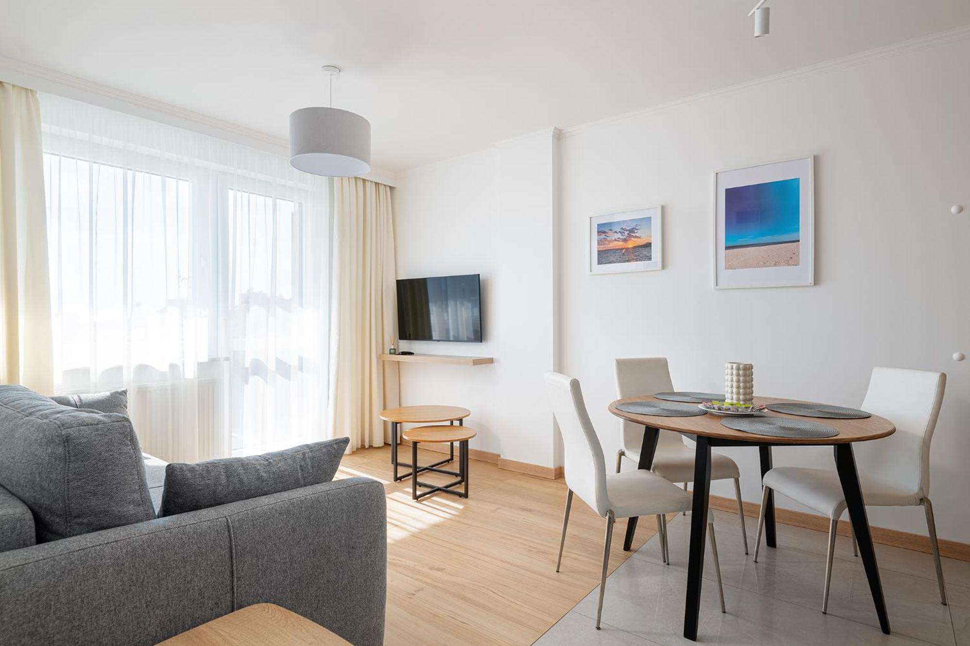 Rentplanet - Apartamenty Pileckiego Варшава Екстериор снимка